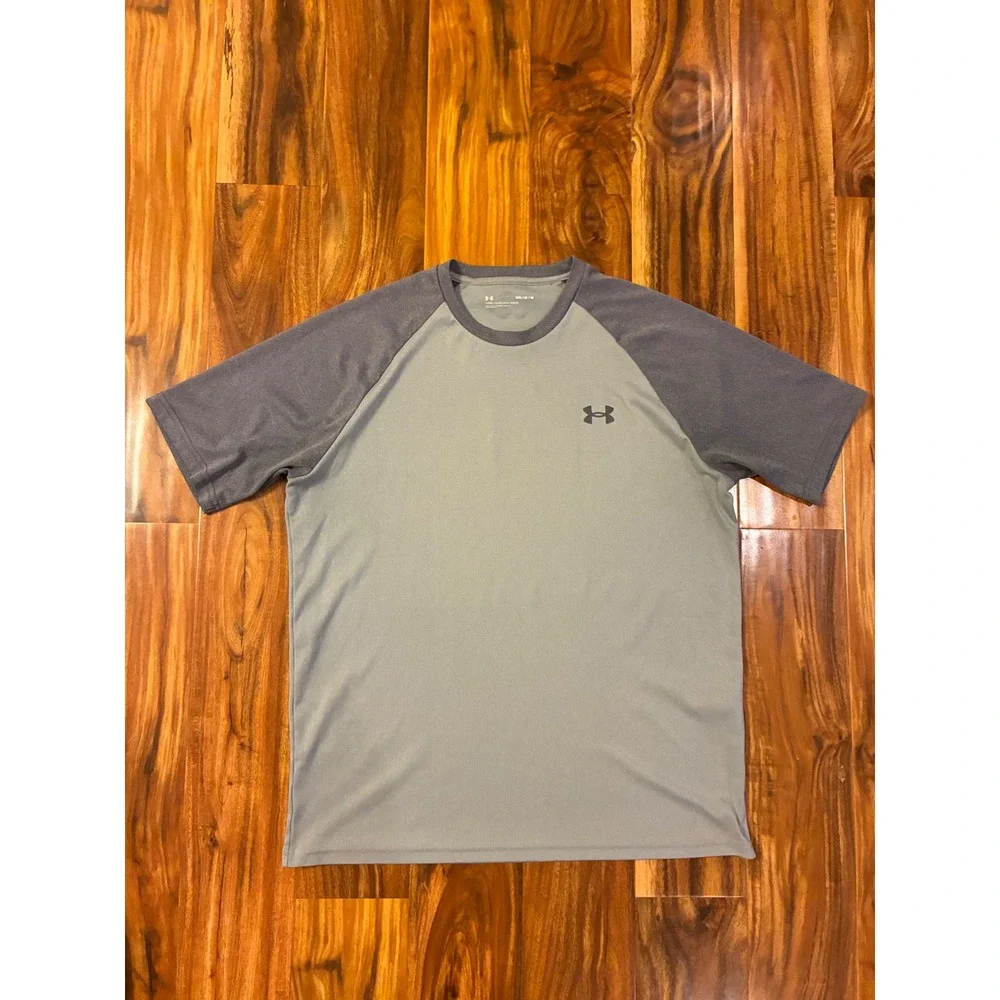Under Armour Mens HeatGear Short Sleeve Raglan Athletic T-Shirt Grey Medium MD